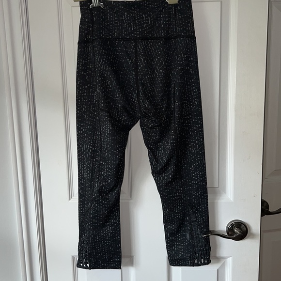 Lululemon Leggings 7/8 - Picture 3 of 7